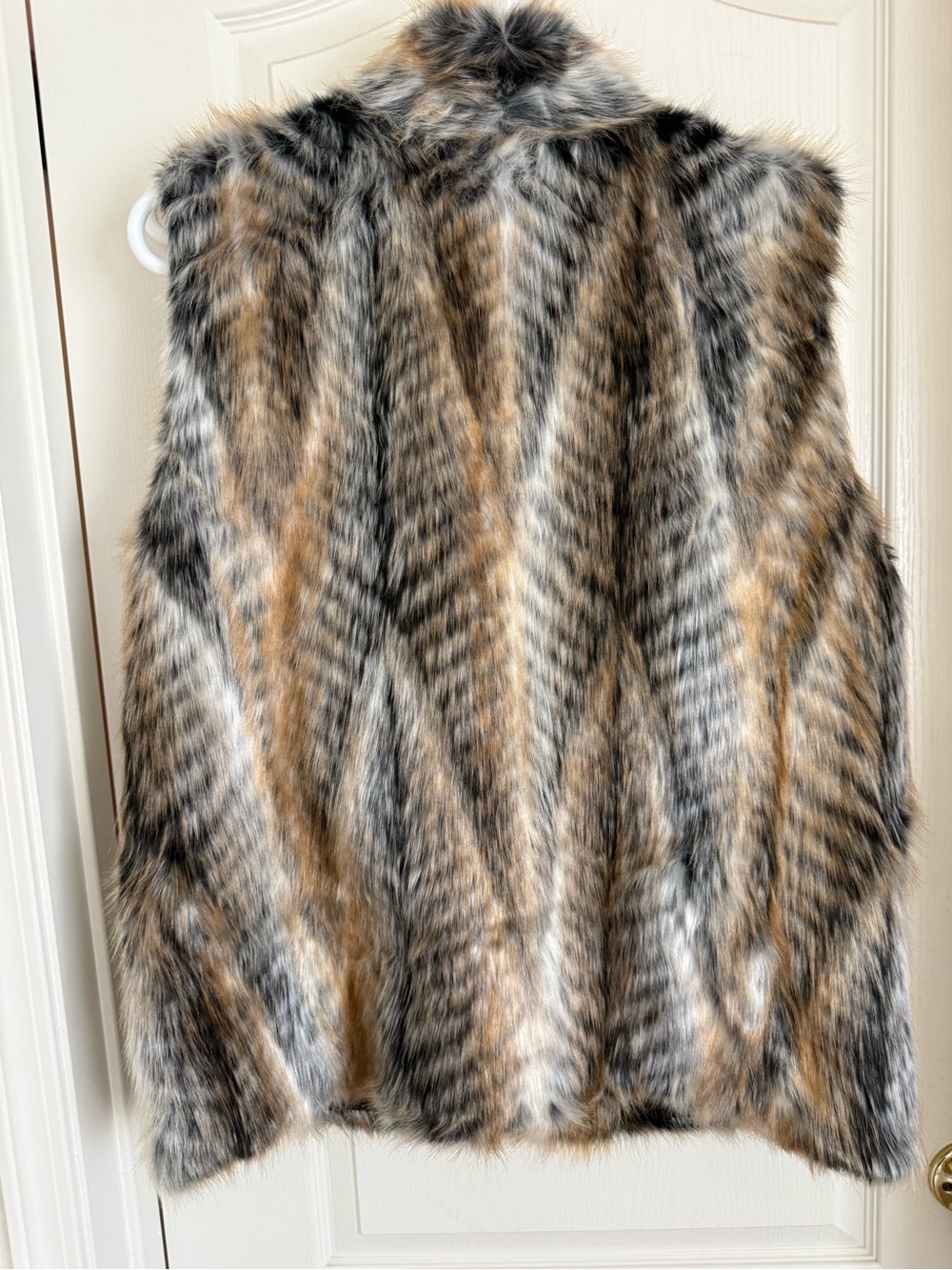 Fabulous Furs Mixed-Tone Faux Fur Vest in Taupe, Black & Cream - Picture 5 of 7